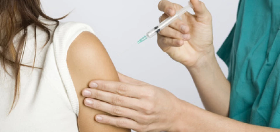 Je vakcína proti chřipce vhodná pro pacienty s roztroušenou sklerózou?