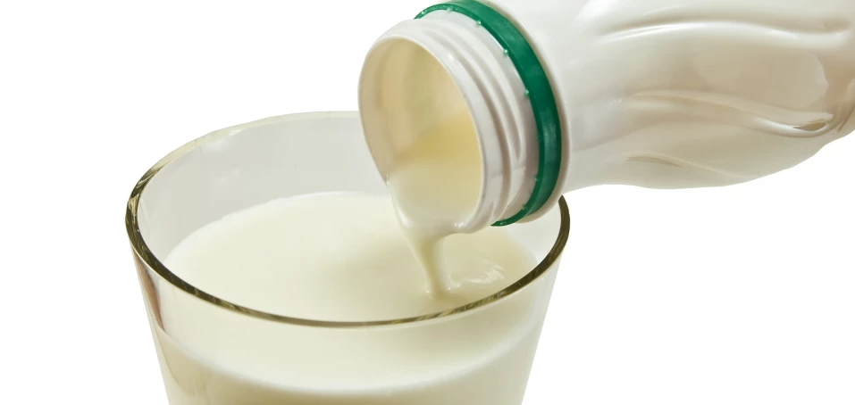 Může za vznik roztroušené sklerózy kravské mléko?