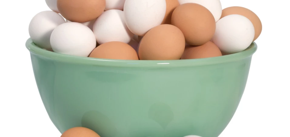 Konzumace vajec lidem s ereskou neškodí ani nepomáhá